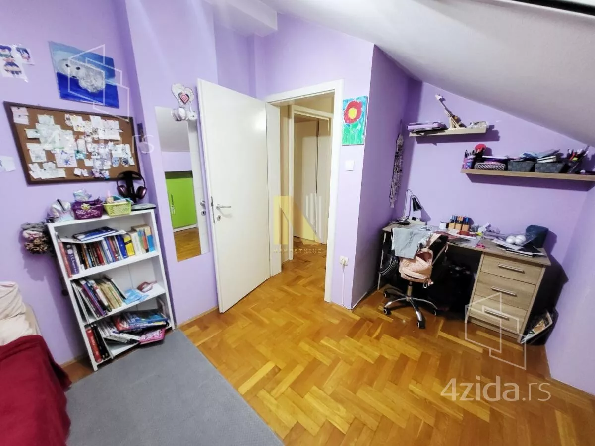 Troiposoban stan | 4zida