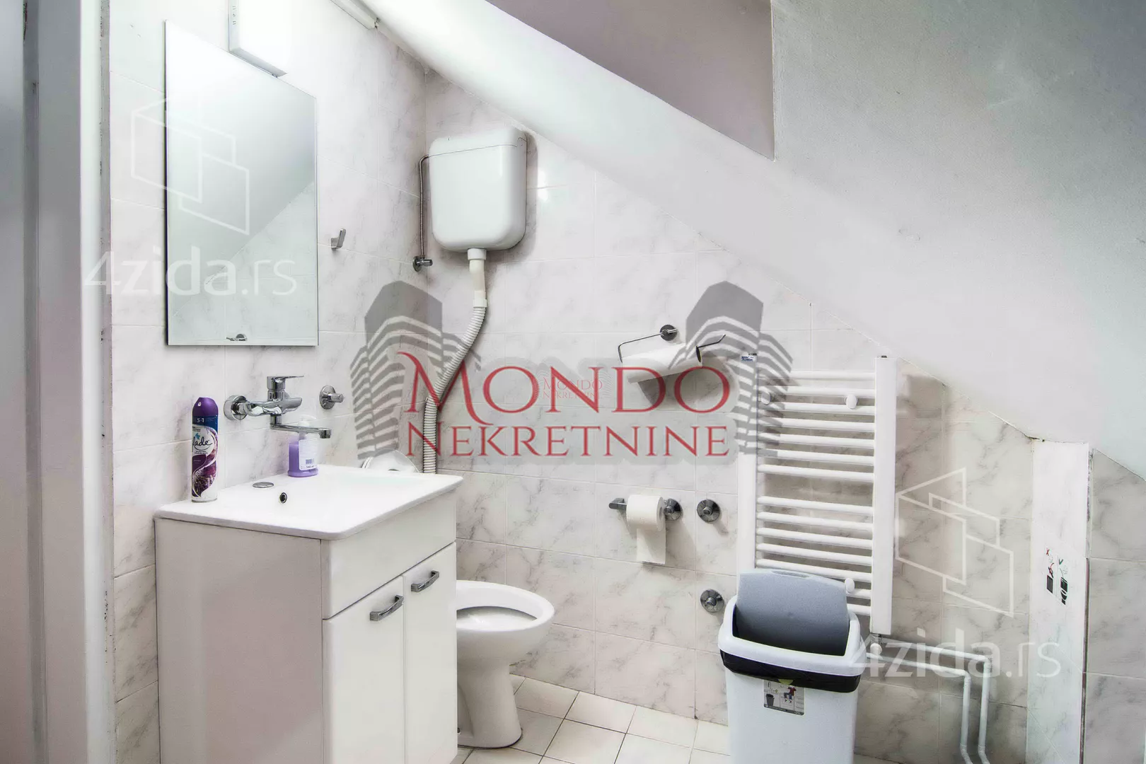 Poslovna zgrada | 4zida