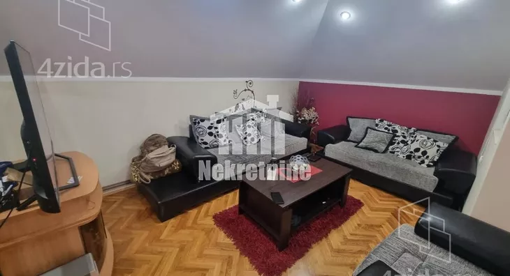 Petosoban stan | 4zida