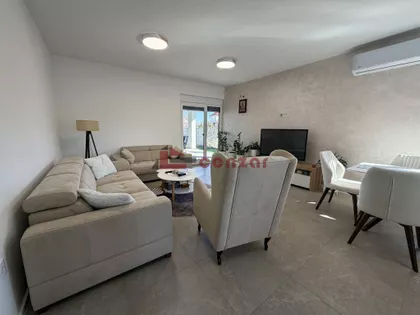 Teslino Naselje | 4zida.rs