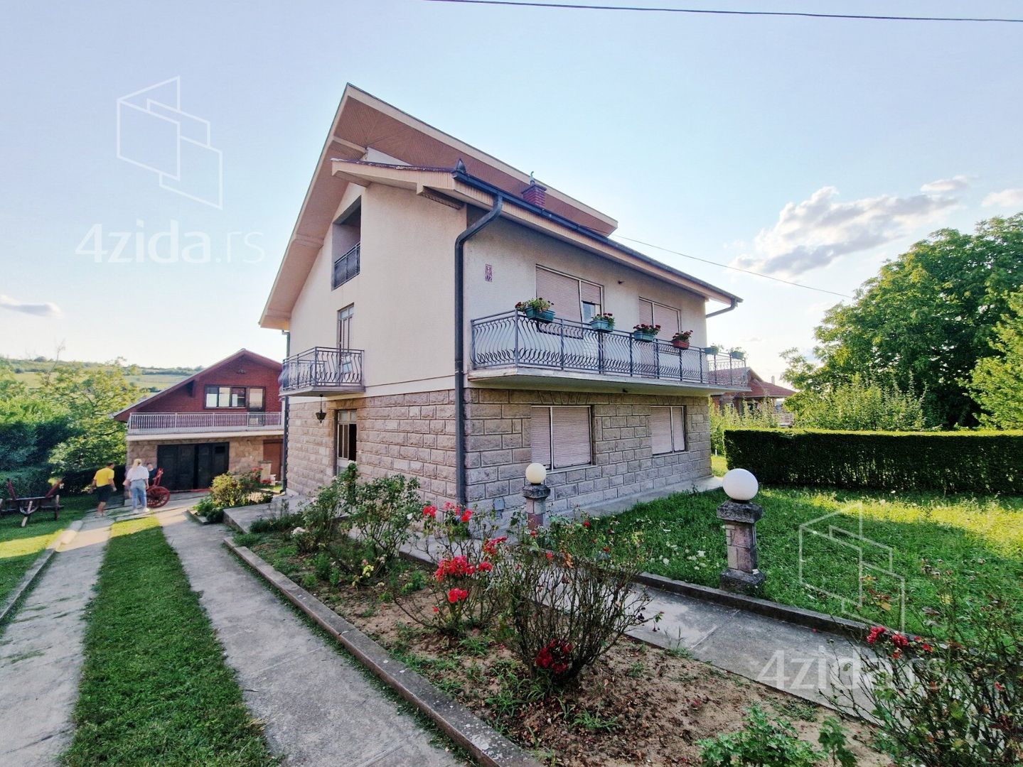 2-этажный дом на продажу, Белошевац, 115.000€, 285m² — фото