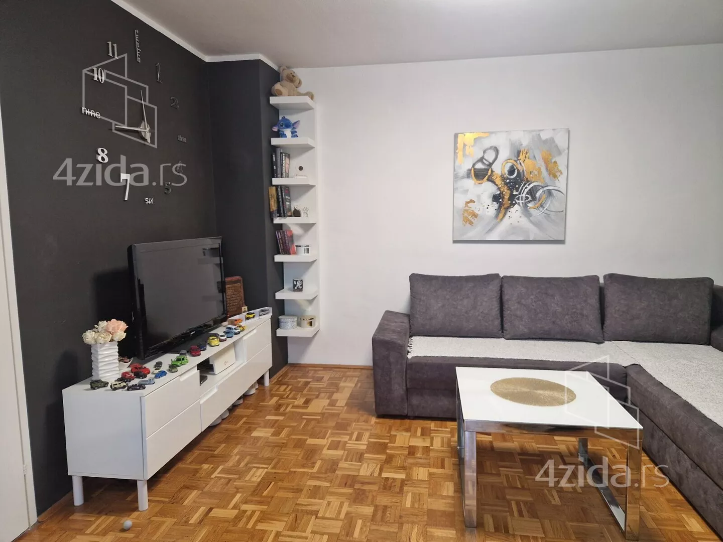 Jednoiposoban stan | 4zida