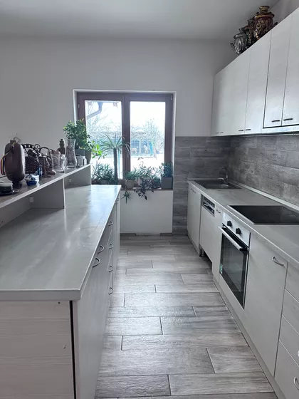 Stari Banovci | 4zida.rs