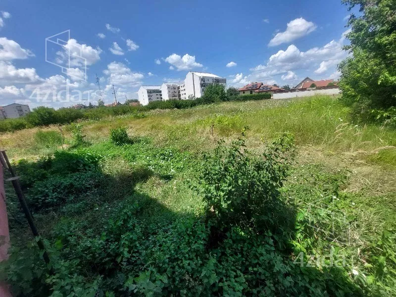Plac | 4zida