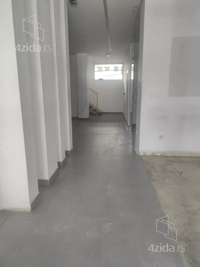 Poslovni prostor | 4zida