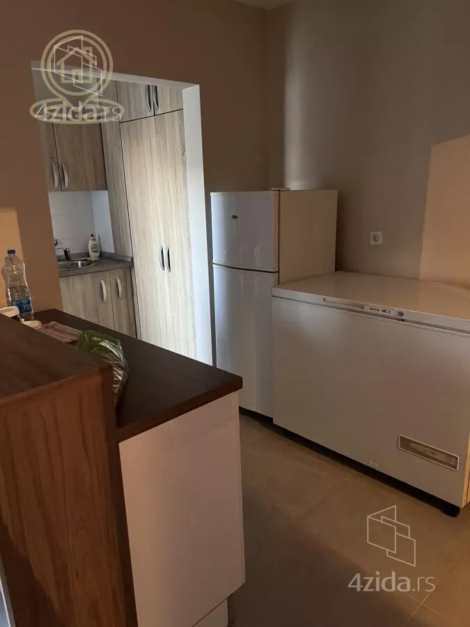 Četvoroiposoban stan | 4zida