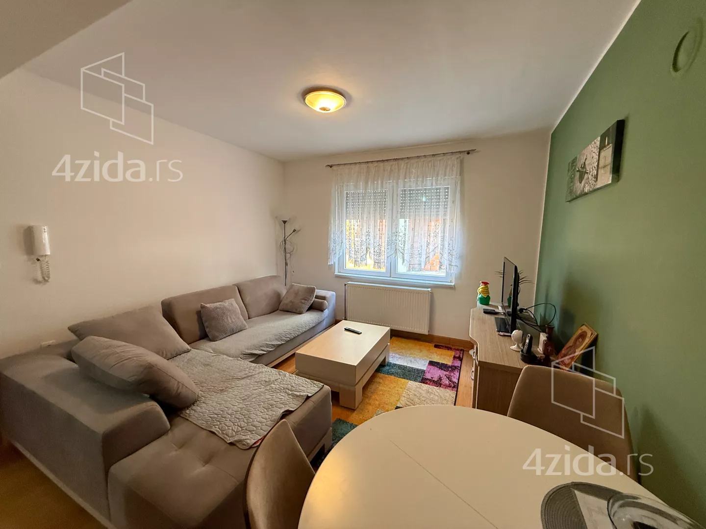 Dvoiposoban stan | 4zida