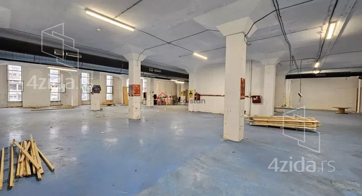 Poslovni prostor | 4zida