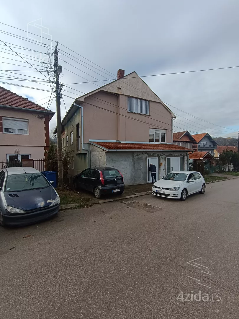 3-etažna kuća | 4zida