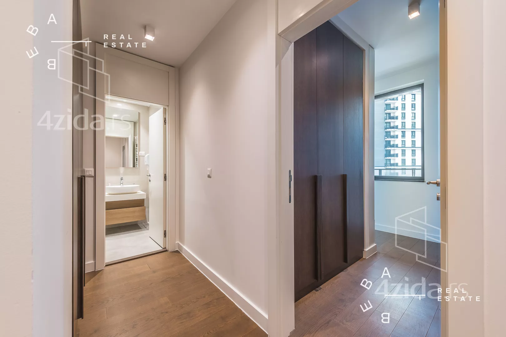 Petosoban stan | 4zida