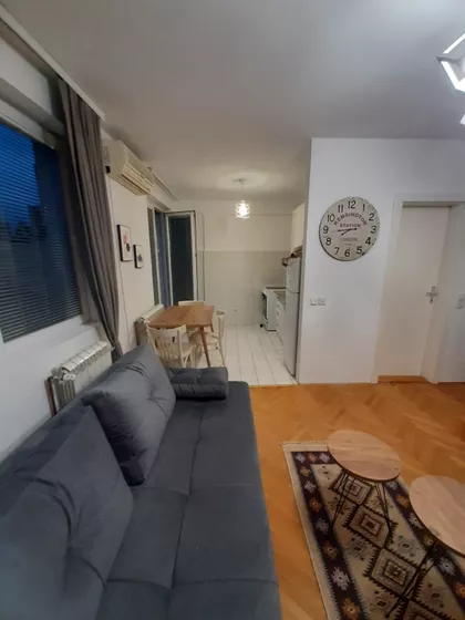 Cara Dušana | 4zida.rs