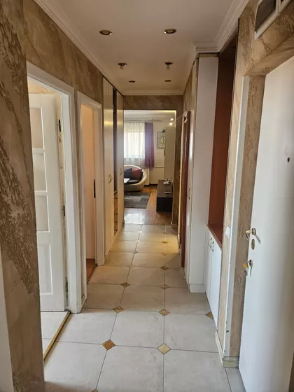 Tomazeova 40 | 4zida.rs