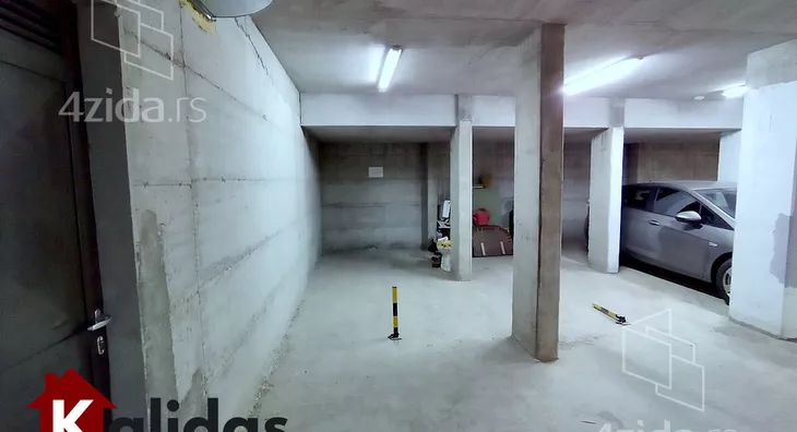 Garaža | 4zida