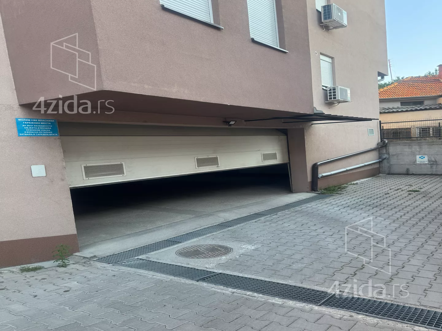 Garaža | 4zida