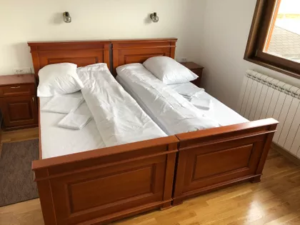 Bela Zemlja | 4zida.rs