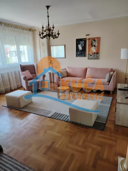 Trg učitelja Tase | 4zida.rs