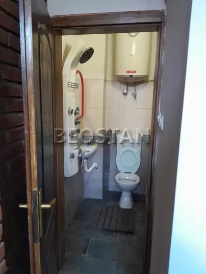 Pere Segedinca | 4zida.rs