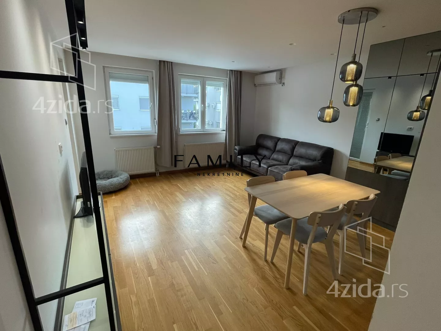 Troiposoban stan | 4zida