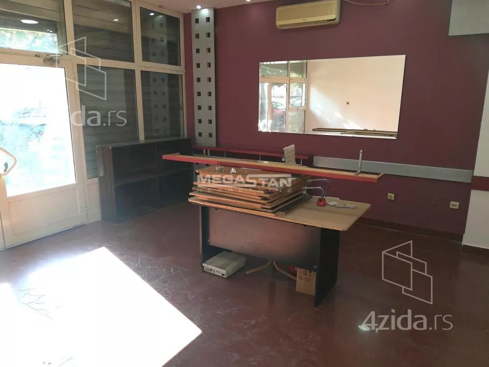 Lokal | 4zida