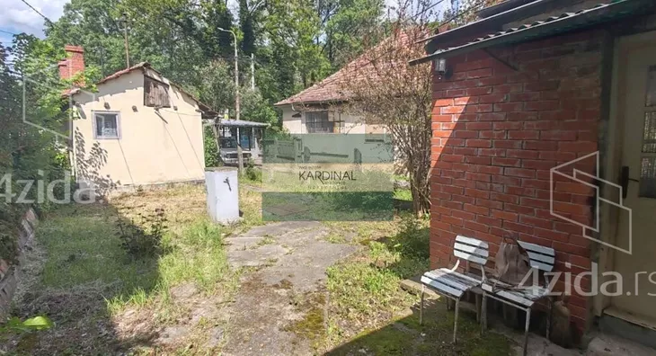 Plac | 4zida