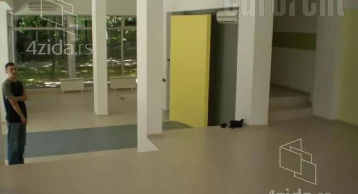 Poslovni prostor | 4zida