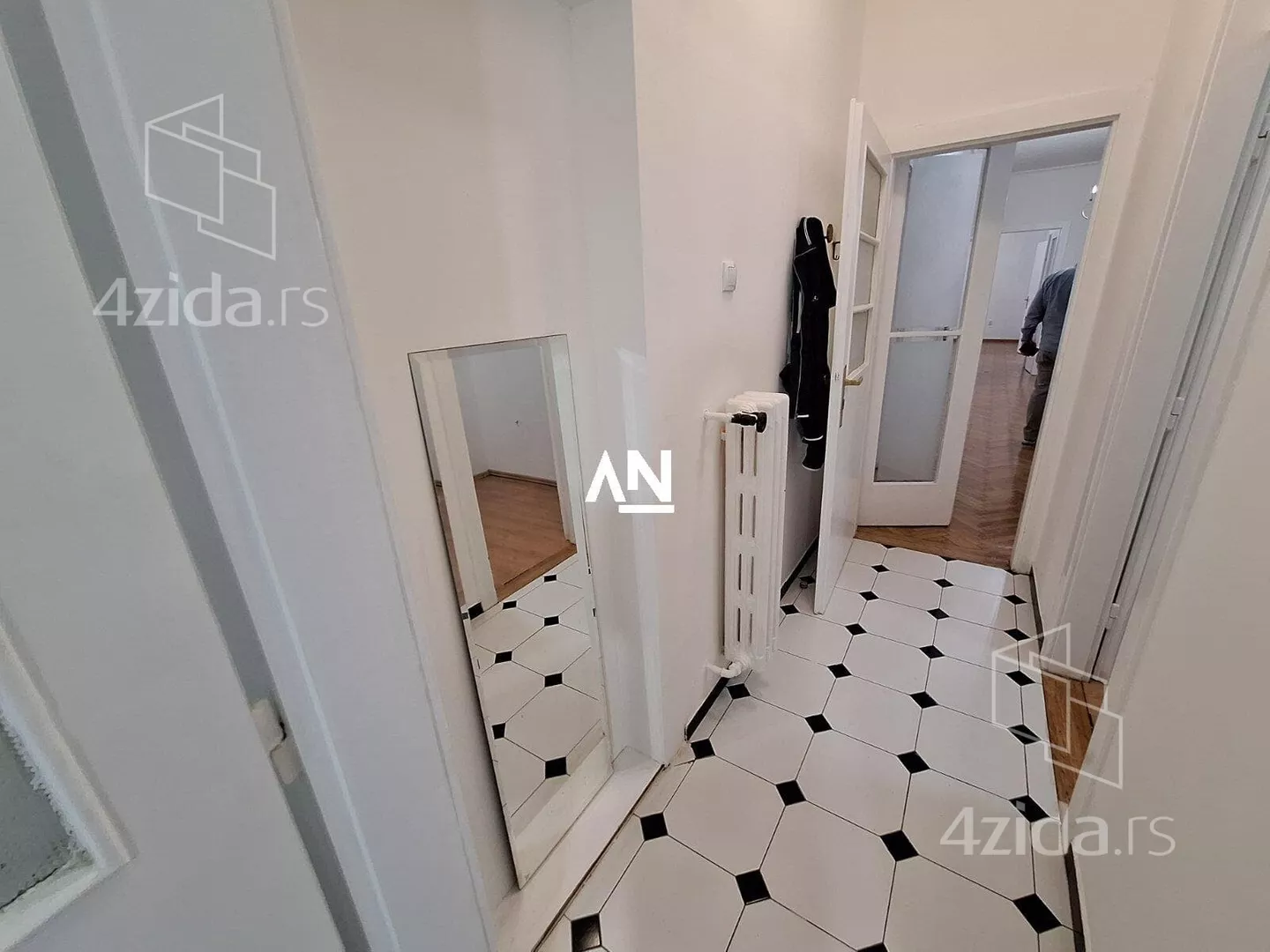 Petosoban stan | 4zida