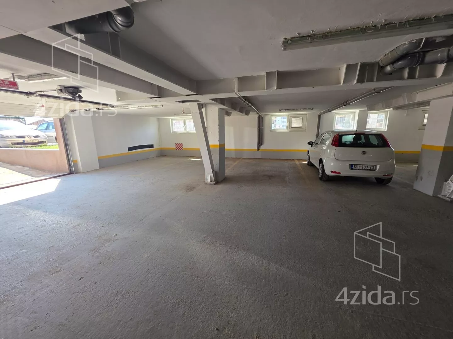 Garaža | 4zida