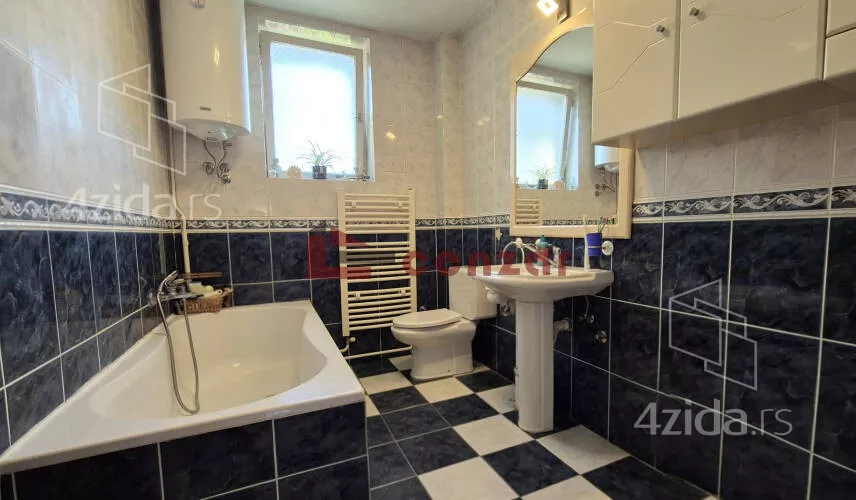 3-etažna kuća | 4zida