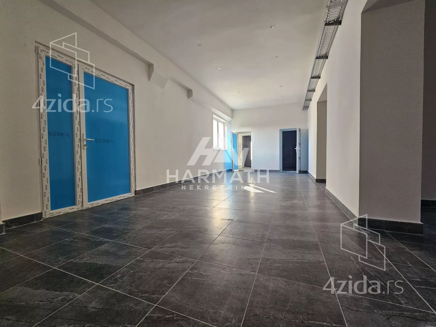 Poslovni prostor | 4zida