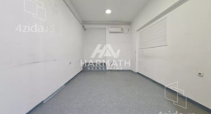 Poslovna zgrada | 4zida