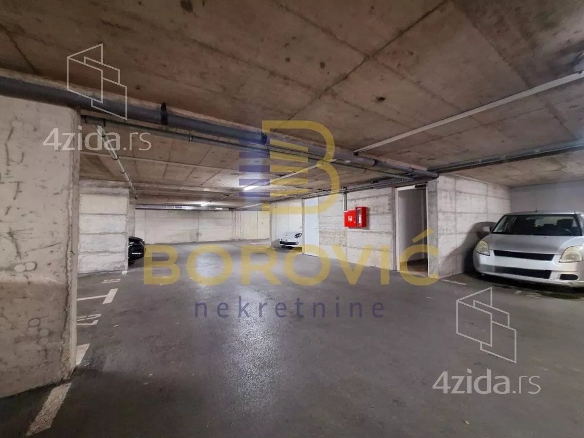 Parking | 4zida