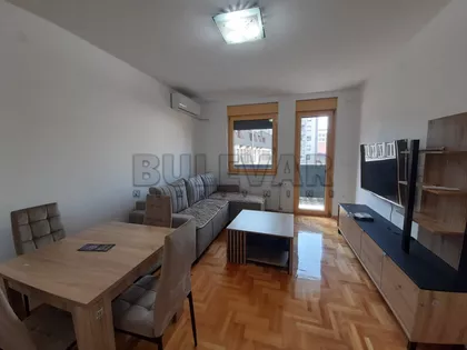 Prvomajska | 4zida.rs