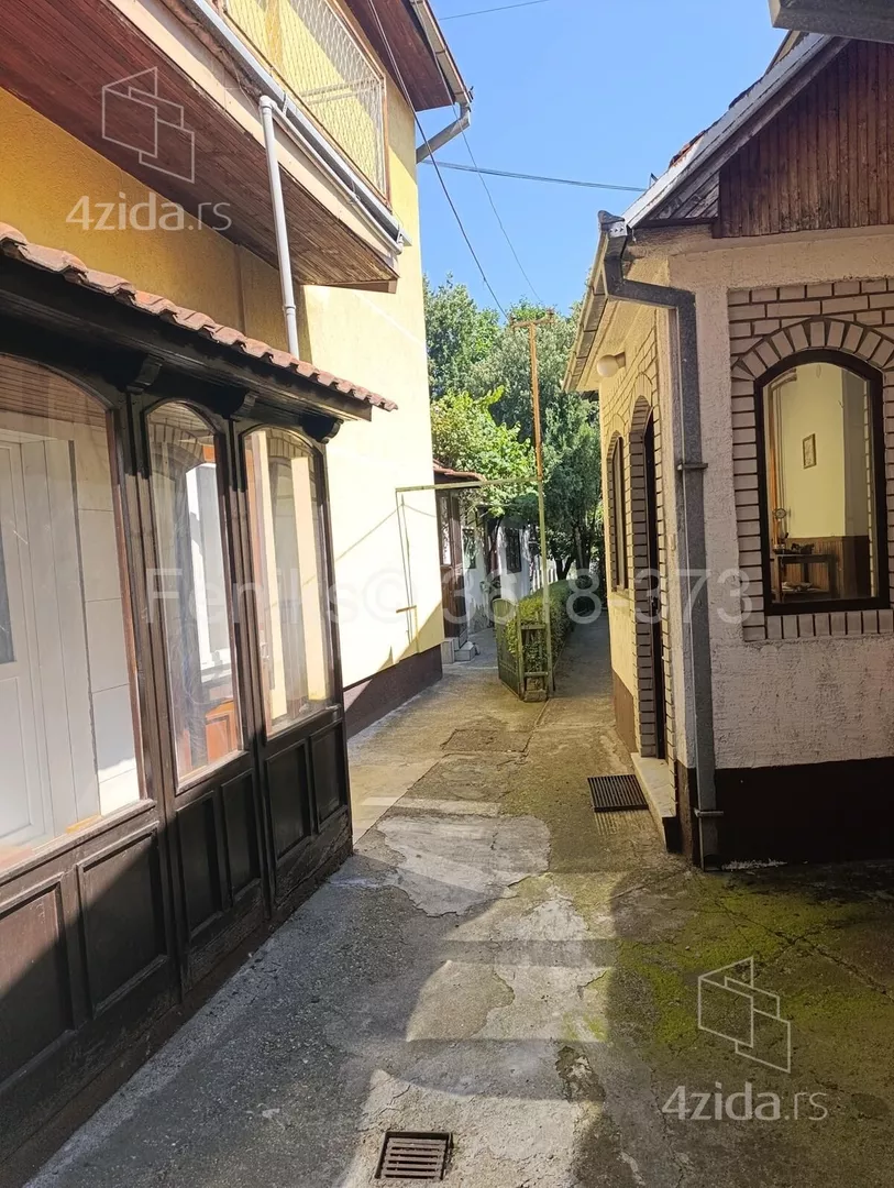 Kuća | 4zida