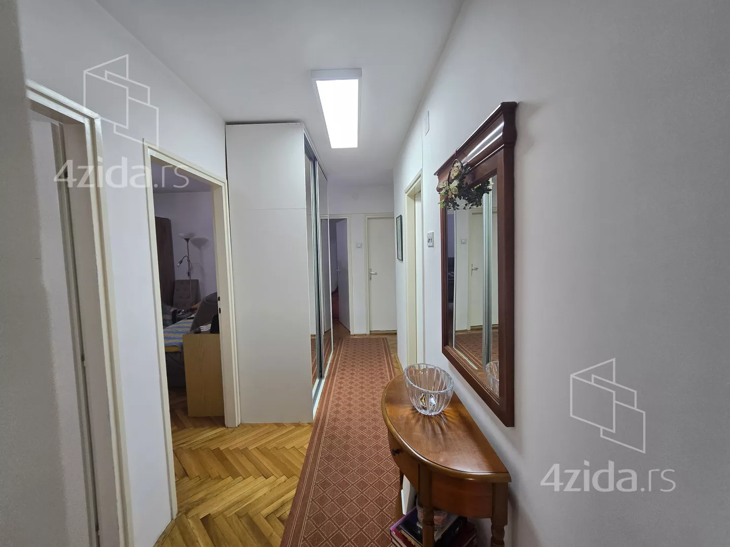 Troiposoban stan | 4zida