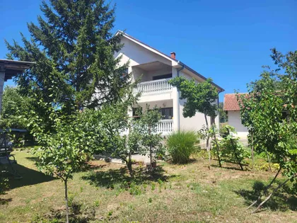 Čamurlija | 4zida.rs