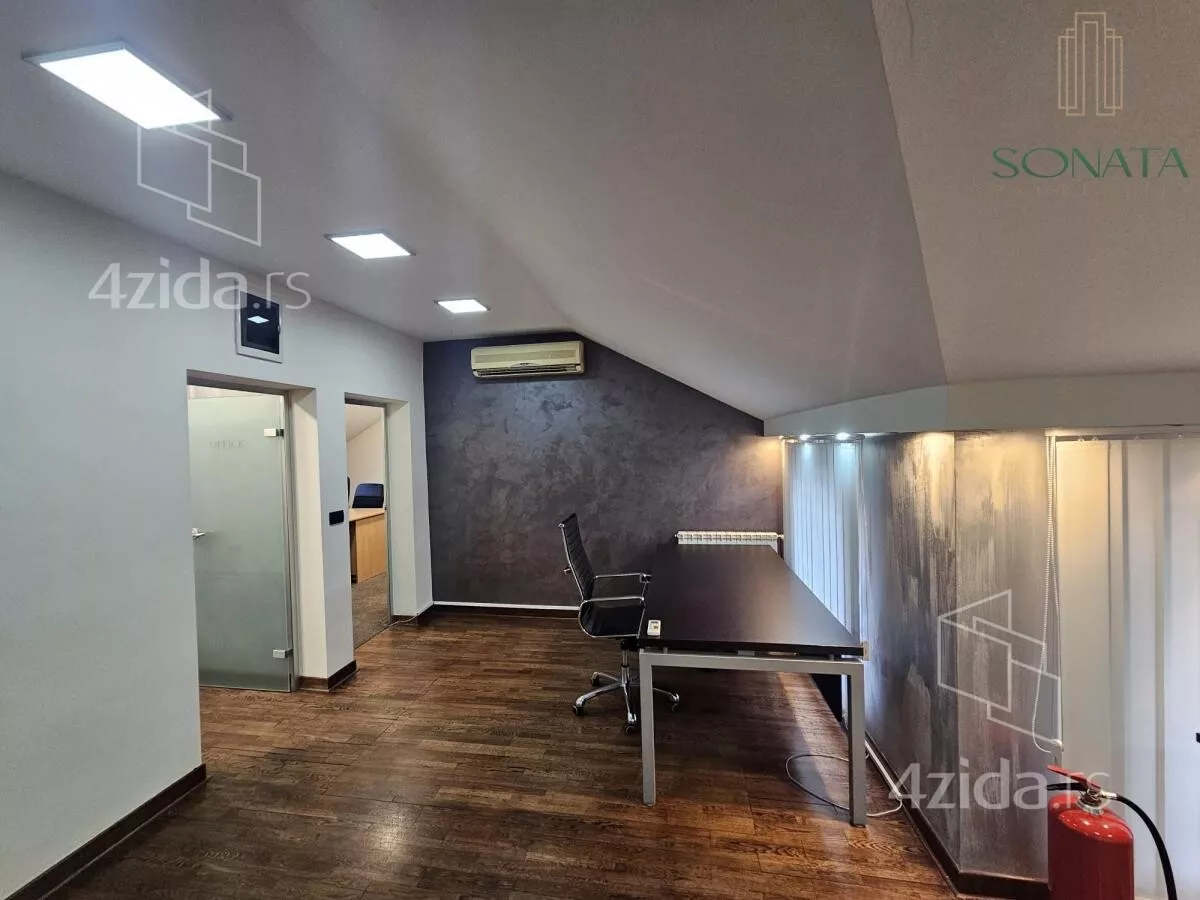 Poslovni prostor | 4zida