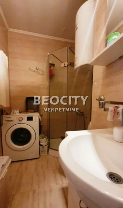 Gagarinova | 4zida.rs