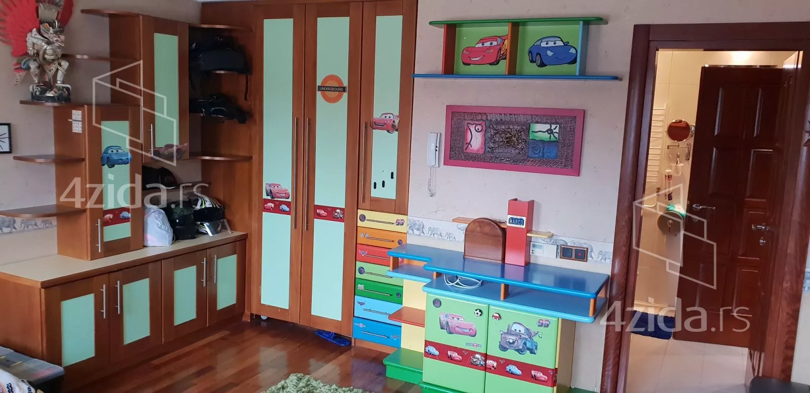 Petosoban stan | 4zida