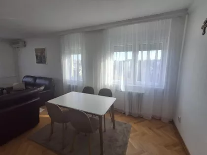 Zvečanska | 4zida.rs