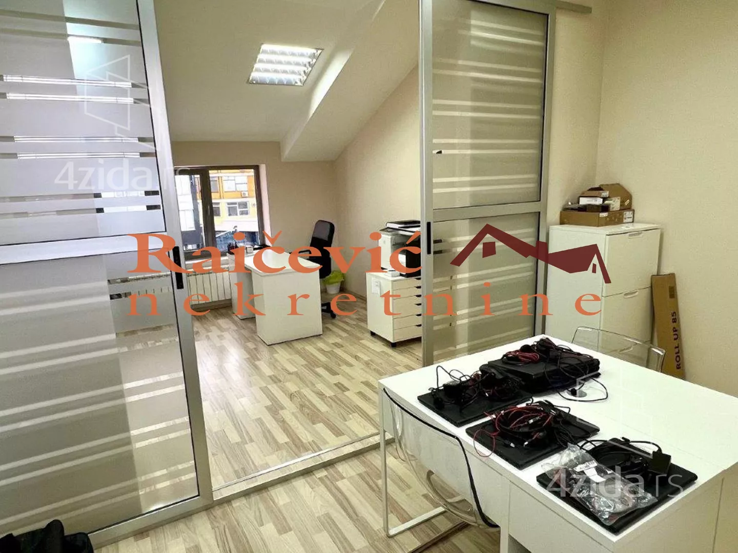 Poslovni prostor | 4zida