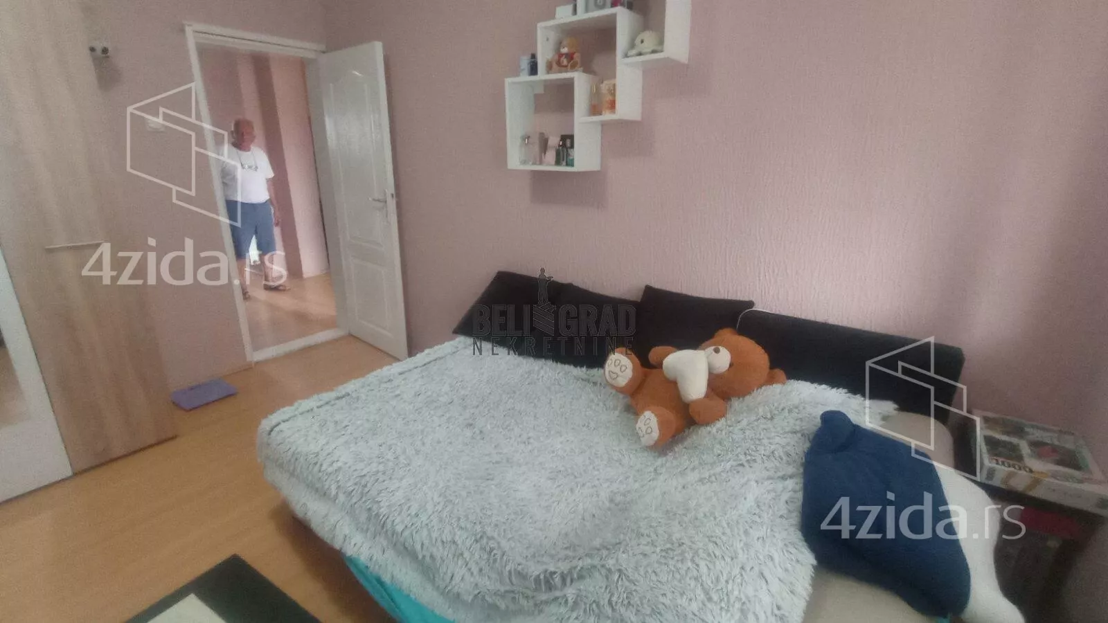 Šestosoban stan | 4zida