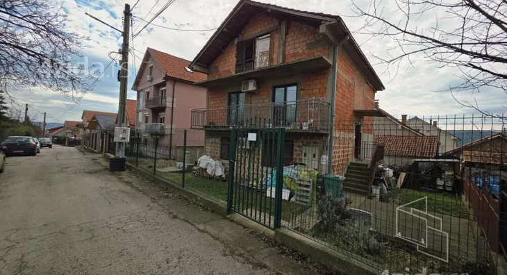 3-etažna kuća | 4zida