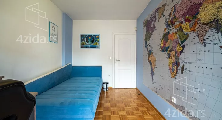 Petosoban stan | 4zida