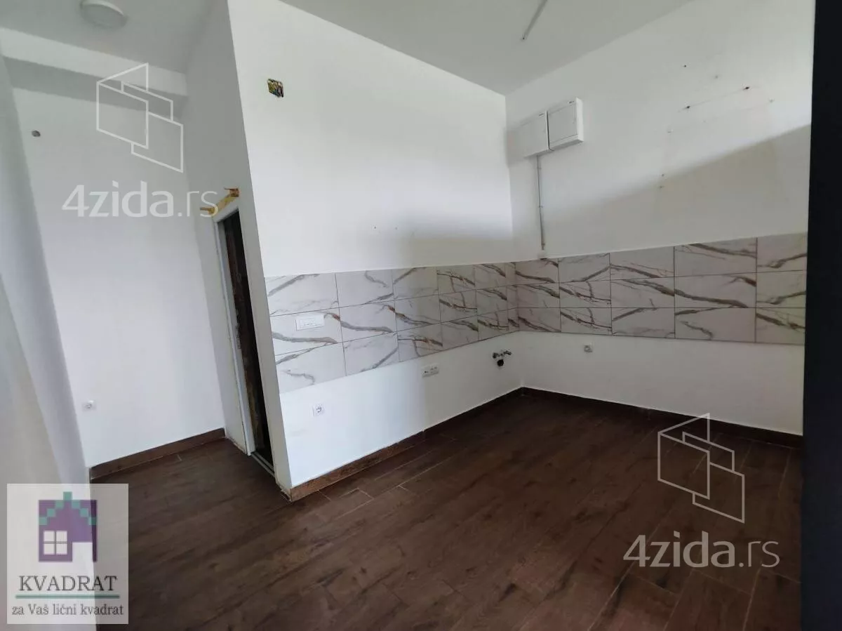 Lokal | 4zida
