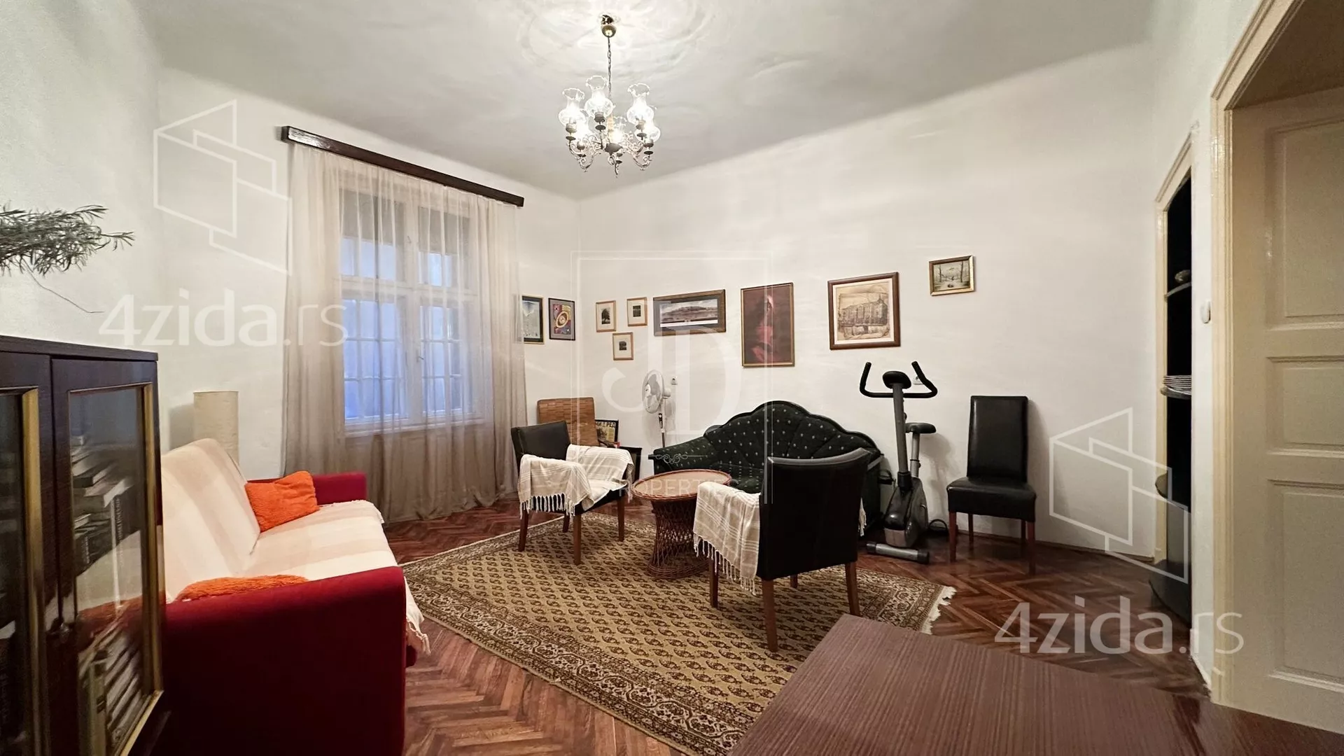 Petosoban stan | 4zida