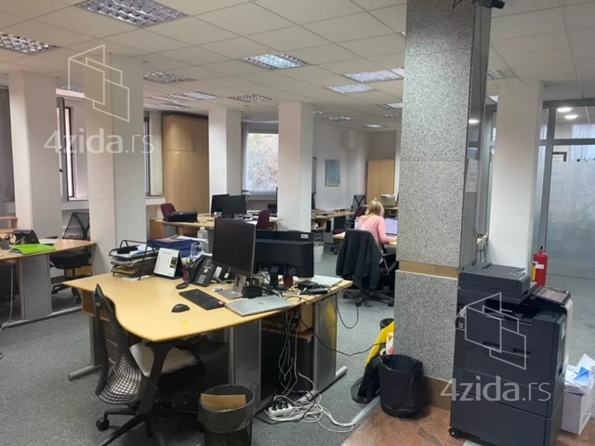 Poslovni prostor | 4zida