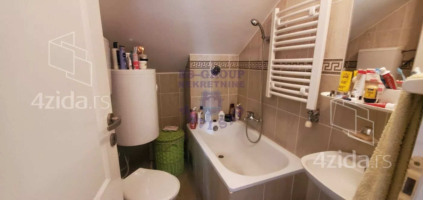 Troiposoban stan | 4zida