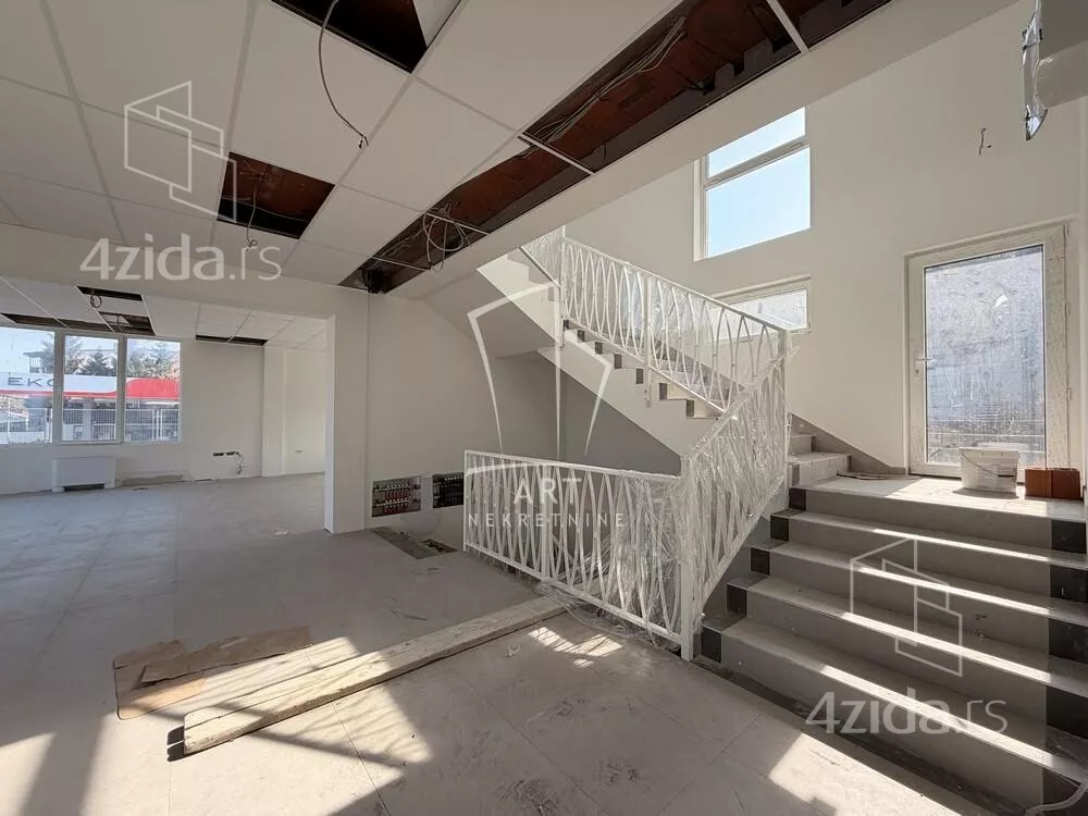 Poslovni prostor | 4zida