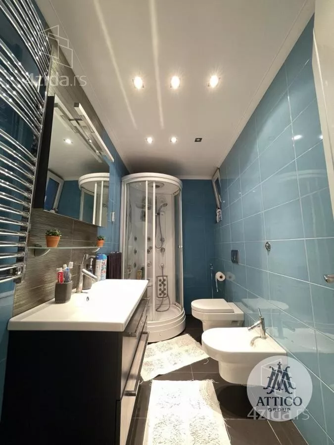 Šestosoban stan | 4zida