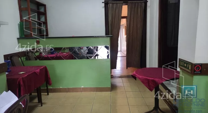 Poslovna zgrada | 4zida